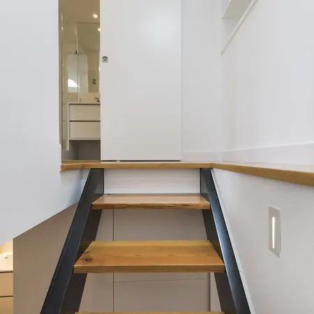 Bright Duplex With Private Terrace In Alcântara Appartement