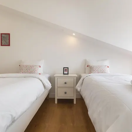 Appartement Bright Duplex With Private Terrace In Alcântara *