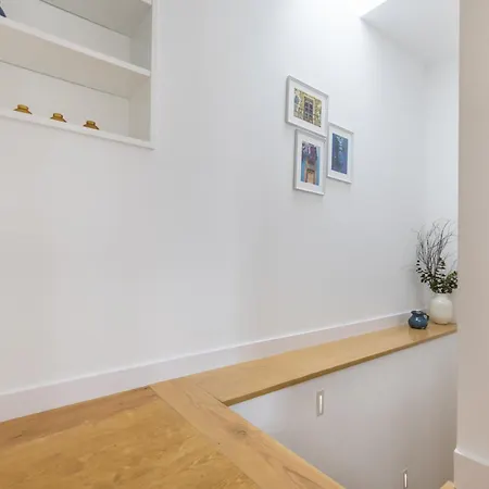 Appartement Bright Duplex With Private Terrace In Alcântara *