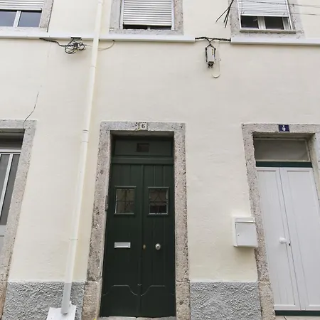 Bright Duplex With Private Terrace In Alcântara Appartement
