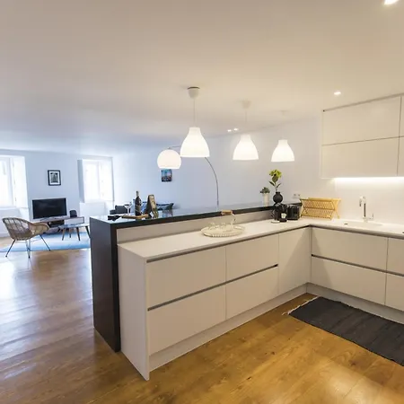 Lovely Duplex With Balcony Lissabon