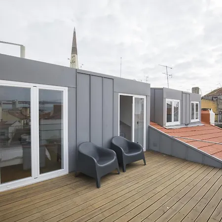Bright Duplex With Private Terrace In Alcantara Apartament Lizbona