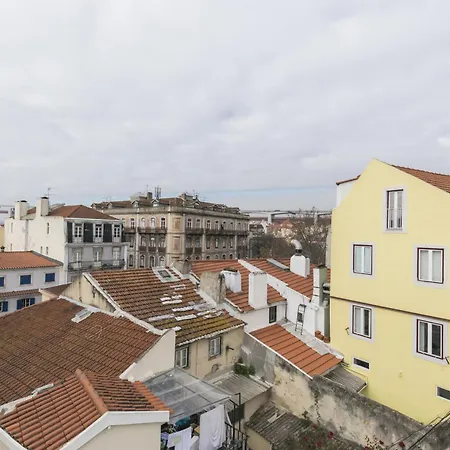 Lovely Duplex With Balcony * ליסבון