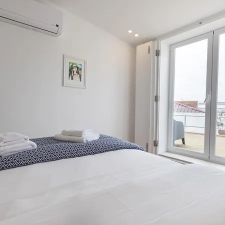 Bright Duplex With Private Terrace In Alcantara Apartament *