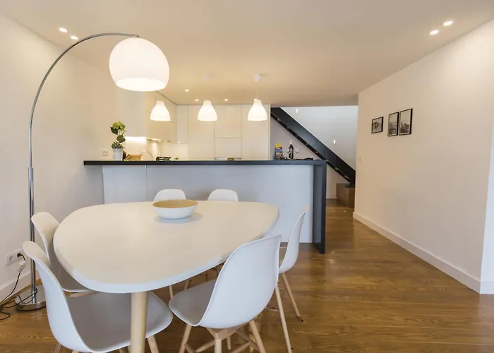 Apartment Lovely Duplex With Balcony Lisbon