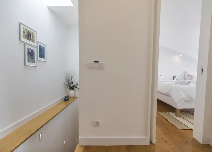 Lovely Duplex With Balcony *