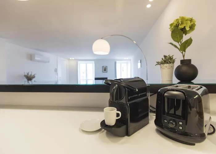 Lovely Duplex With Balcony * Lisbon